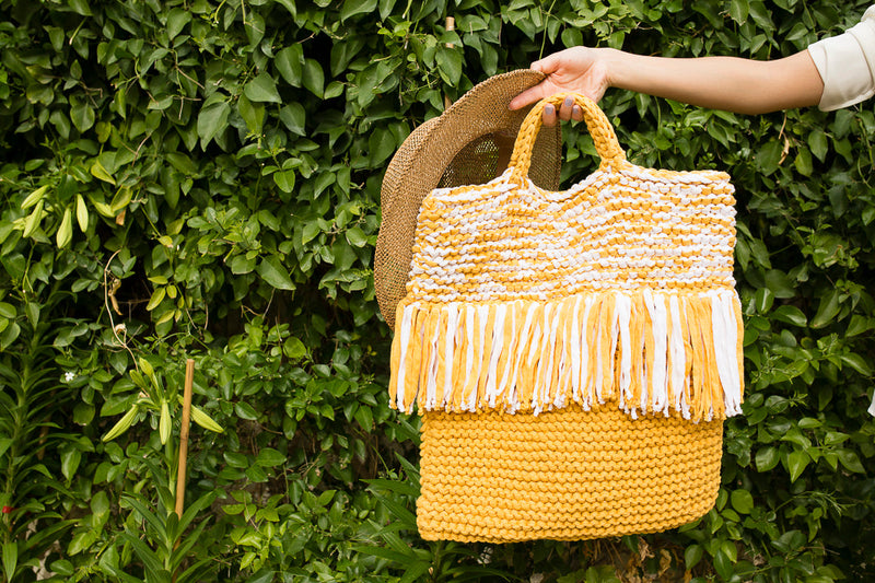 Teje en amarillo